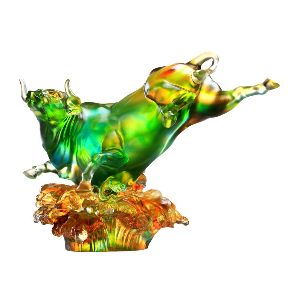 Crystal Animal, Bull, Moving Mountain, Moving Stream